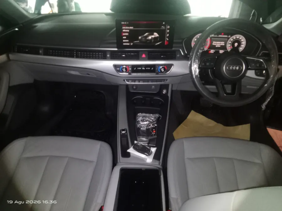 Foto Mobil Bekas Dashboard Audi A5 2.0 TFSI X-Line tahun 2022