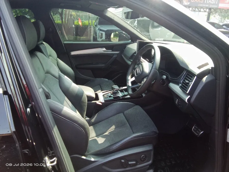 Foto Mobil Bekas Kabin Depan Audi Q5 2.0 TFSI Quattro tahun 2022