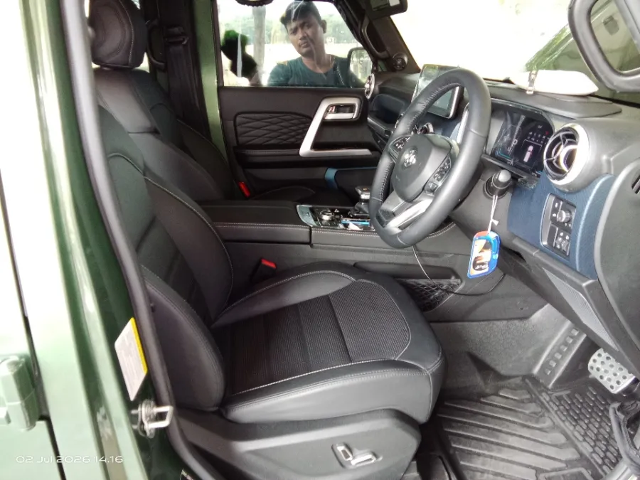 Foto Mobil Bekas Kabin Depan Baic BJ40 Plus 2.0 tahun 2024