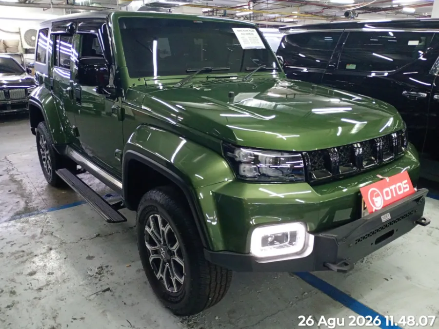 Foto Mobil Bekas Kanan Depan Baic BJ40 Plus 2.0 tahun 2025