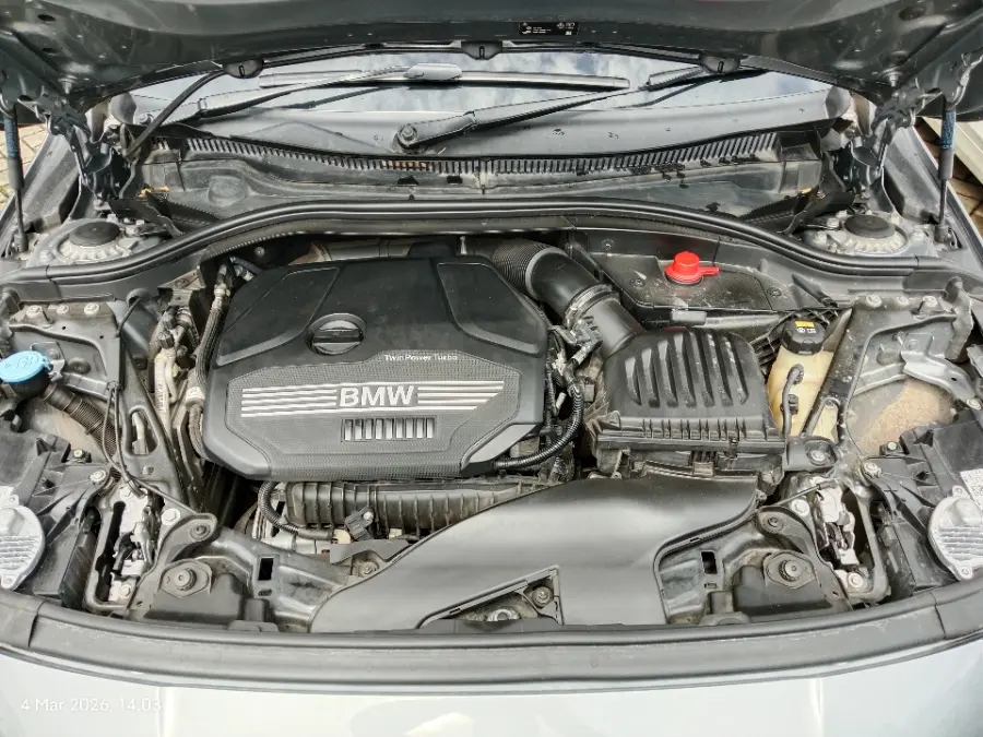 Foto Mobil Bekas Mesin BMW 218i 1.5 tahun 2022
