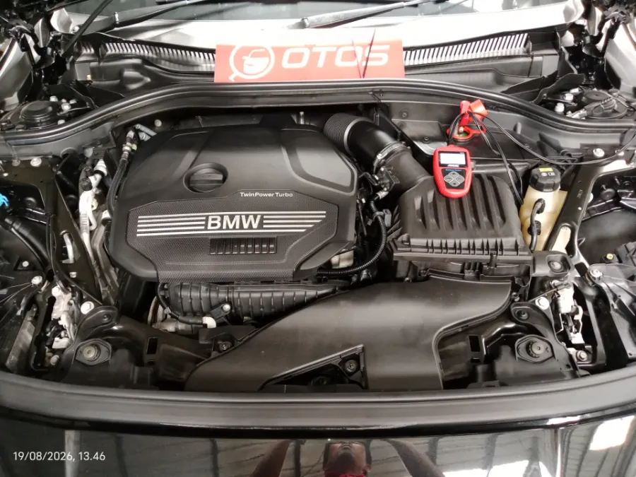 Foto Mobil Bekas Mesin BMW 218i 1.5 tahun 2022