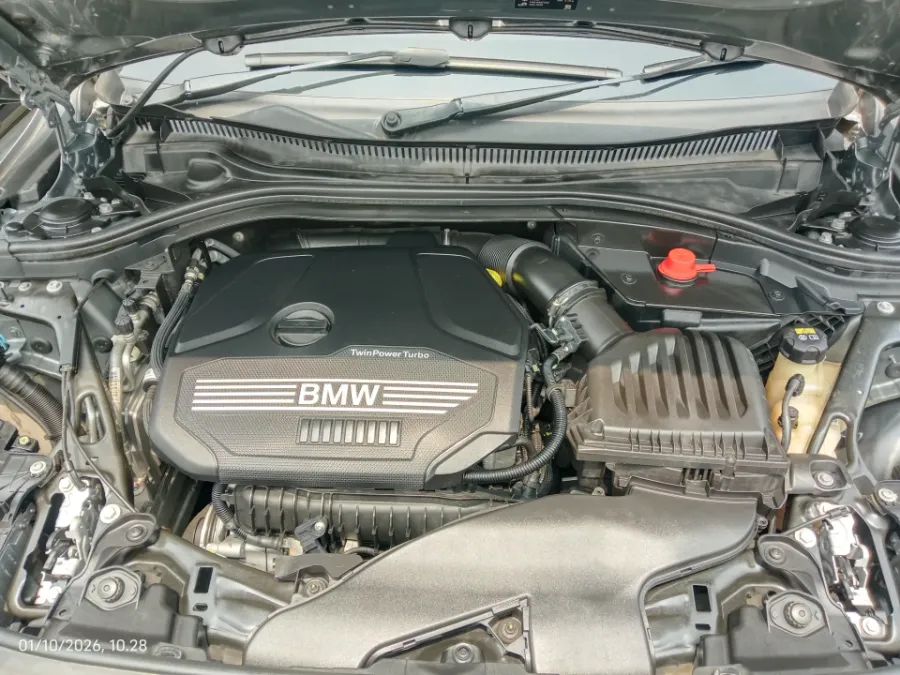 Foto Mobil Bekas Mesin BMW 218i 1.5 tahun 2022