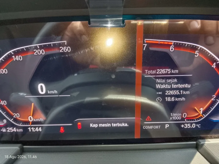 Foto Mobil Bekas Odometer BMW 218i 1.5 tahun 2022