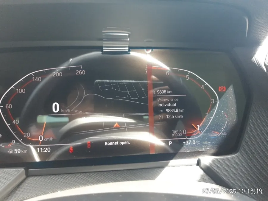 Foto Mobil Bekas Odometer BMW 218i 1.5 tahun 2023