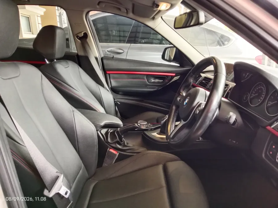Foto Mobil Bekas Kabin Depan BMW 320i 2.0 tahun 2016