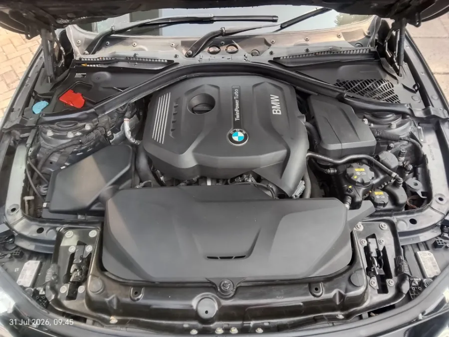 Foto Mobil Bekas Mesin BMW 320i 2.0 tahun 2016