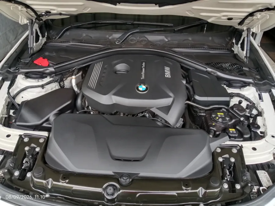 Foto Mobil Bekas Mesin BMW 320i 2.0 tahun 2016