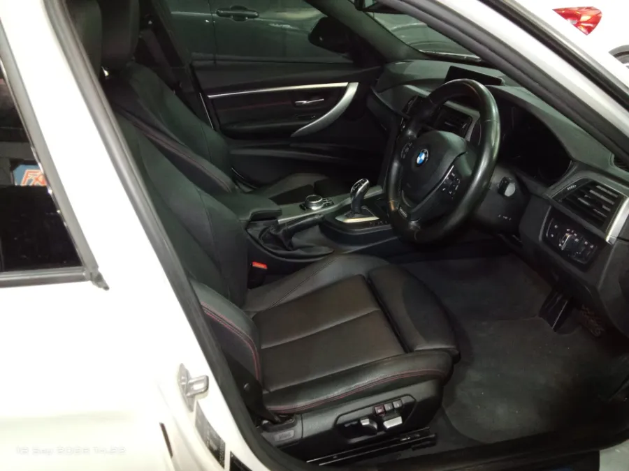 Foto Mobil Bekas Kabin Depan BMW 320i 2.0 tahun 2019