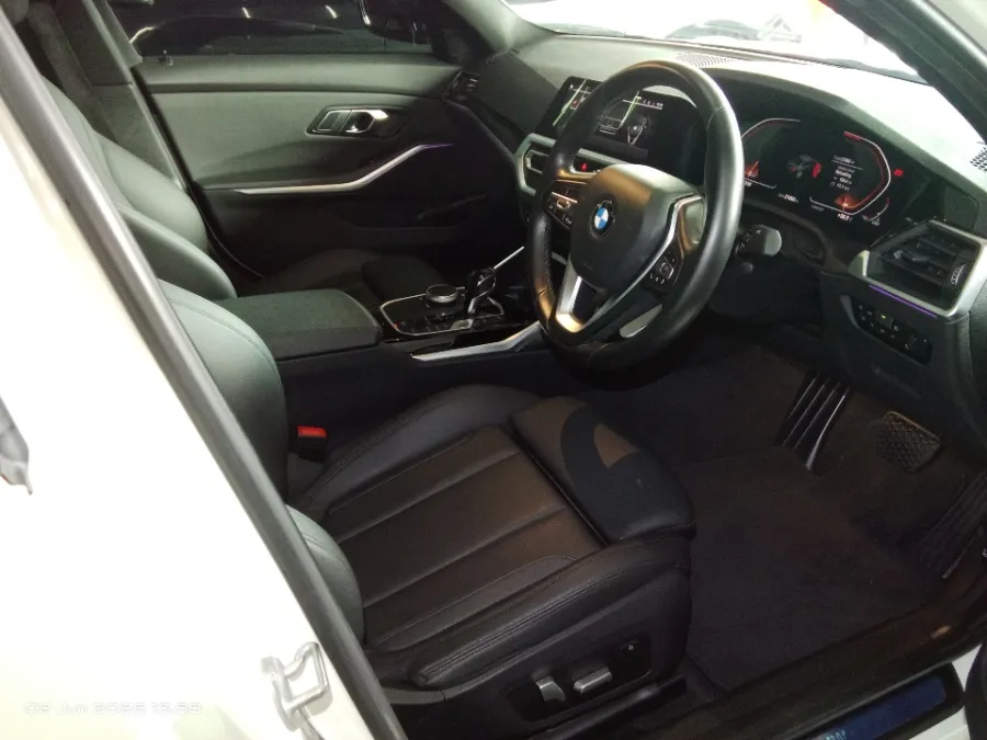 Foto Mobil Bekas Kabin Depan BMW 320i 2.0 tahun 2020