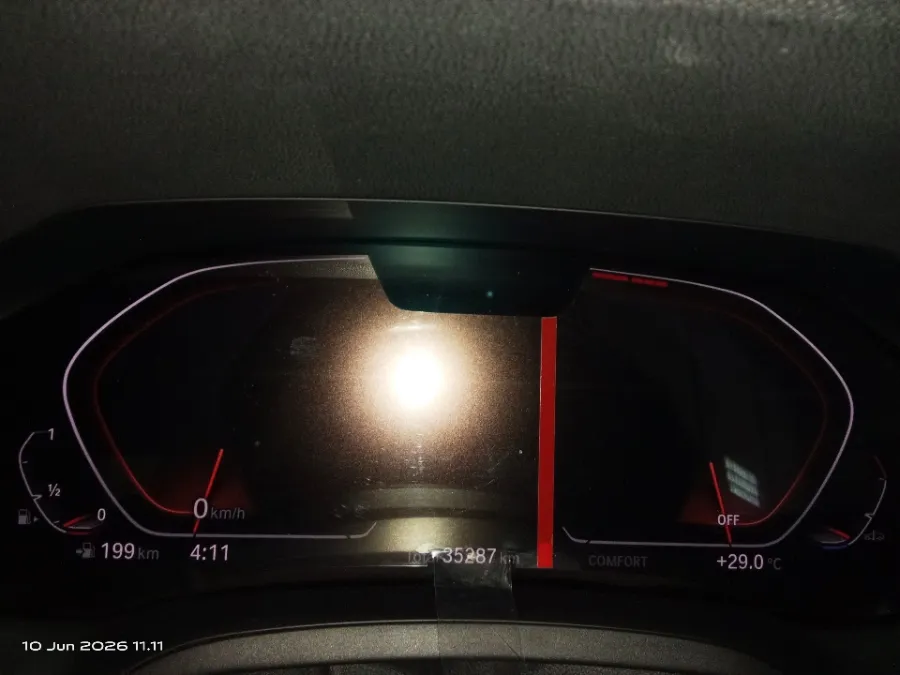 Foto Mobil Bekas Odometer BMW 320i 2.0 tahun 2020