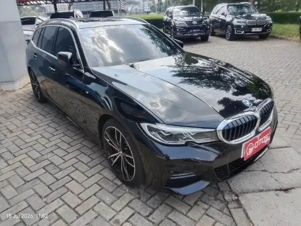 2021 BMW 320i 2.0 - Foto 1 dari 6
