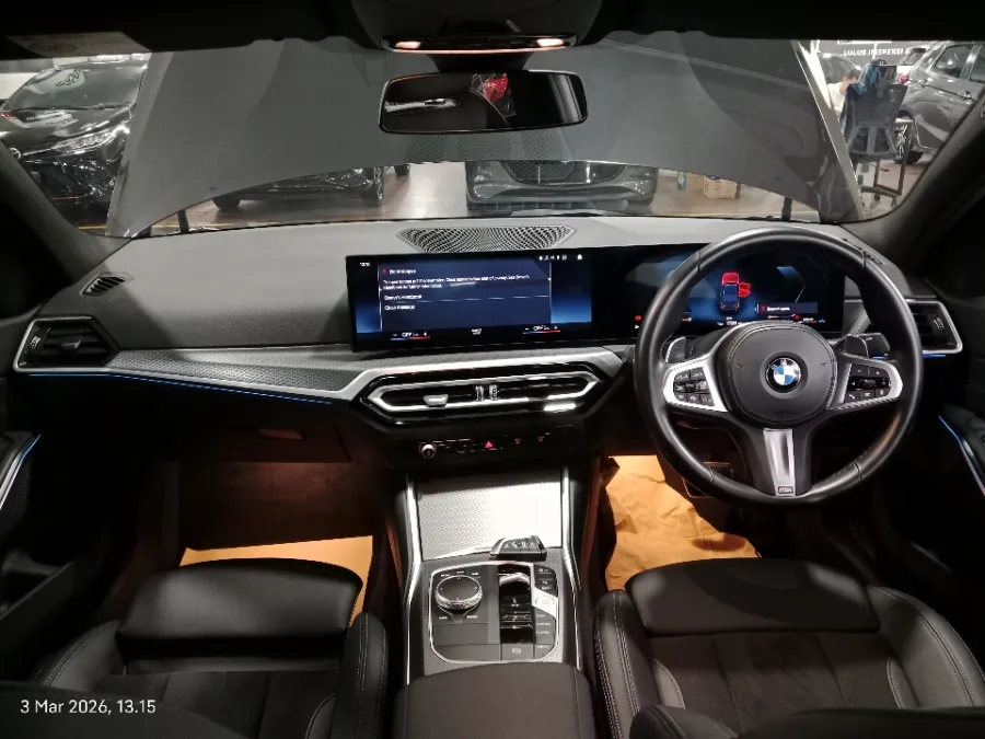 Foto Mobil Bekas Dashboard BMW 320i 2.0 tahun 2023