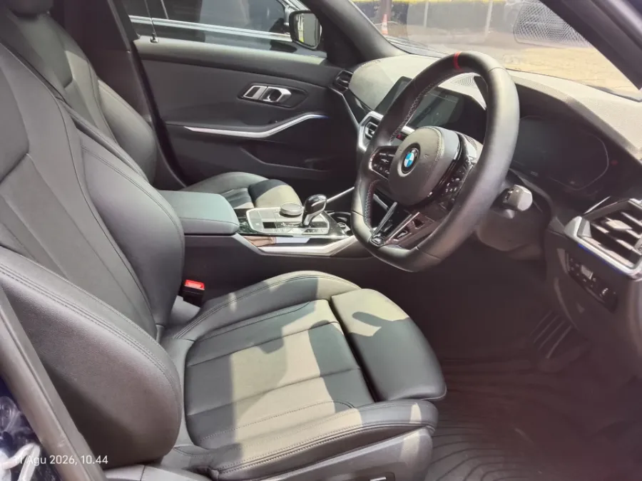 Foto Mobil Bekas Kabin Depan BMW 320i 2.0 M Sport tahun 2020