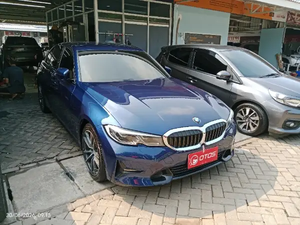 2020 BMW 320i 2.0 M Sport - Foto 1 dari 6