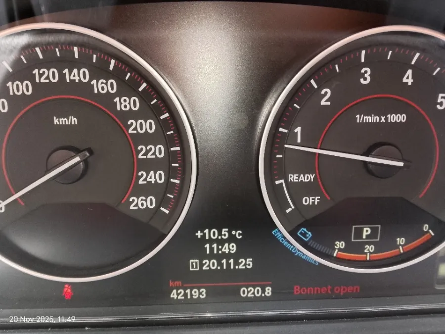 Foto Mobil Bekas Odometer BMW 320i 2.0 N20 tahun 2014