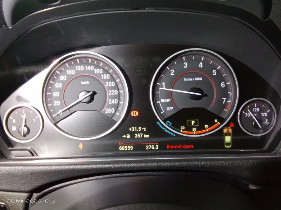 Foto Mobil Bekas Odometer BMW 320i 2.0 N20 tahun 2015
