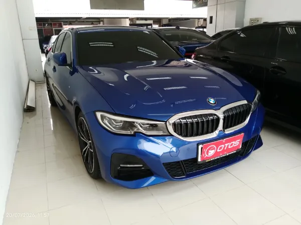 2021 BMW 330i 2.0 - Foto 1 dari 6