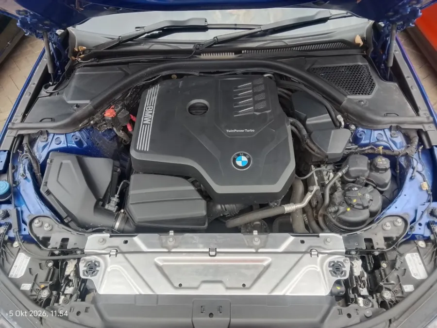 Foto Mobil Bekas Mesin BMW 330i 2.0 M Sport tahun 2023