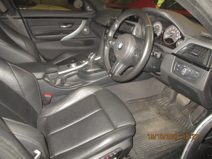 Foto Mobil Bekas Kabin Depan BMW 428i 2.0 M Sport tahun 2014