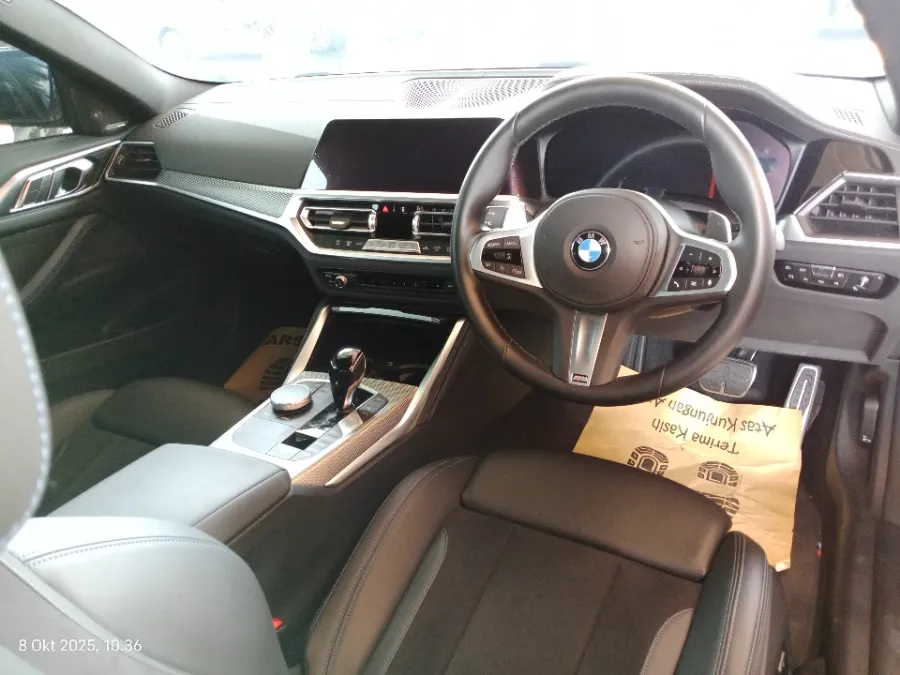 Foto Mobil Bekas Dashboard BMW 430i 2.0 tahun 2022