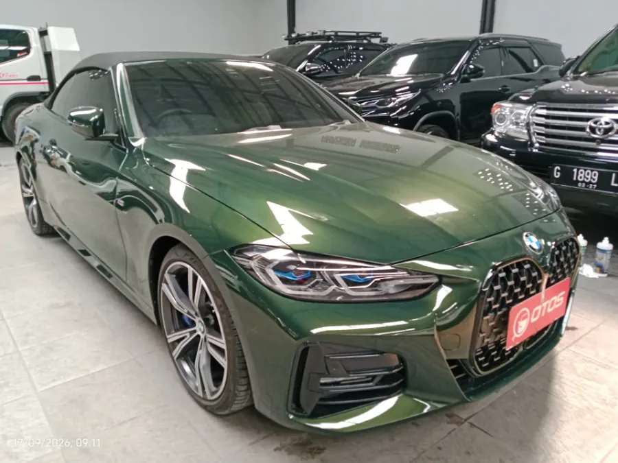 Foto Mobil Bekas Kanan Depan BMW 430i 2.0 tahun 2023