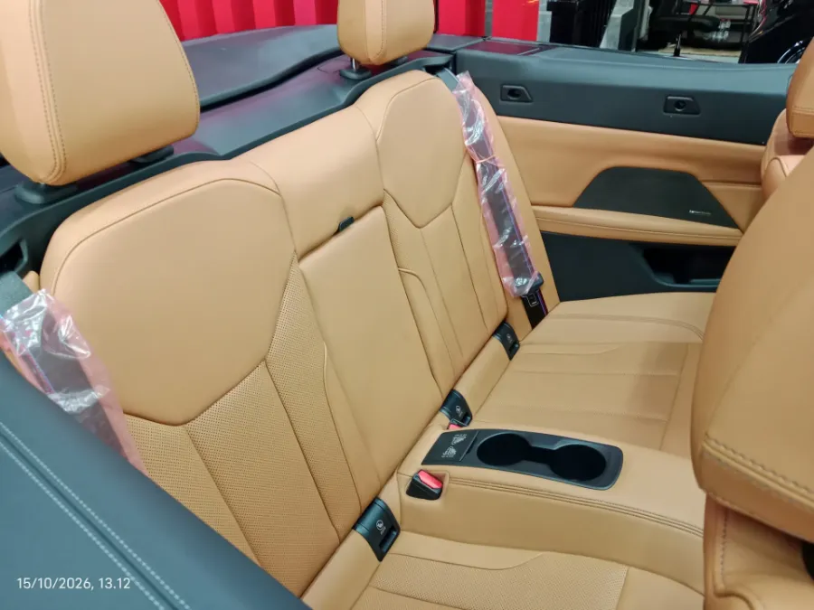 Foto Mobil Bekas Kabin Belakang BMW 430i 2.0 tahun 2024