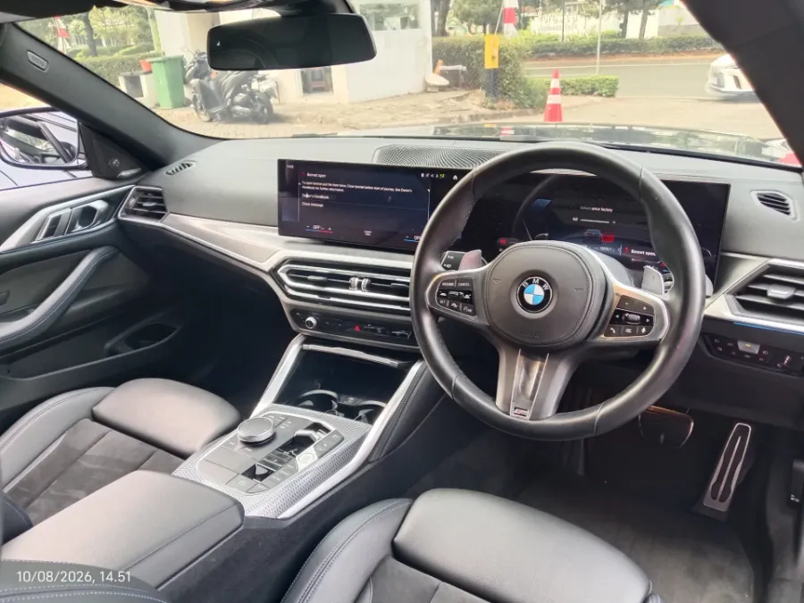 Foto Mobil Bekas Dashboard BMW 430i 2.0 Sport tahun 2023