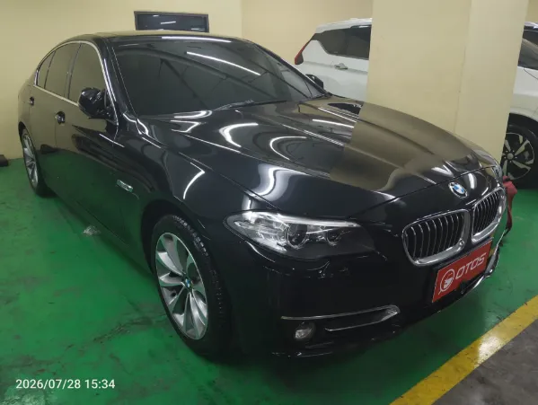 2016 BMW 520i 2.0 - Foto 1 dari 6