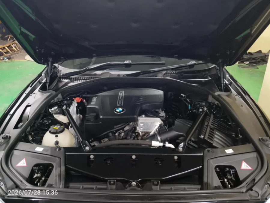 Foto Mobil Bekas Mesin BMW 520i 2.0 tahun 2016