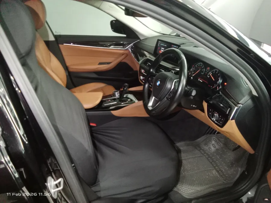 Foto Mobil Bekas Kabin Depan BMW 520i 2.0 tahun 2018