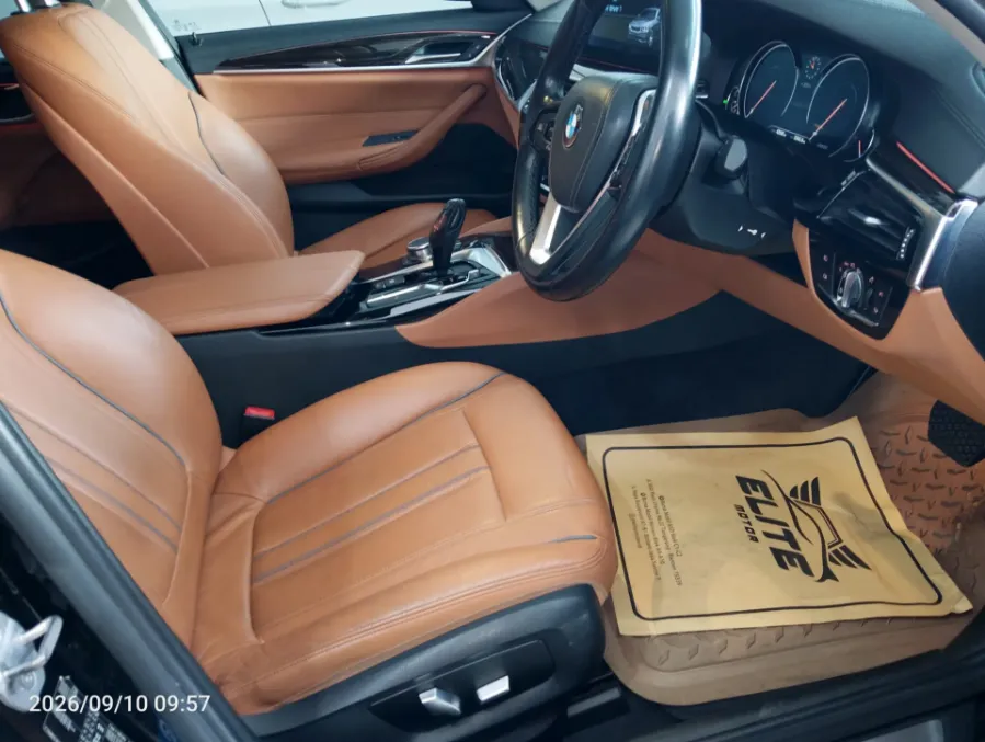 Foto Mobil Bekas Kabin Depan BMW 520i 2.0 tahun 2018