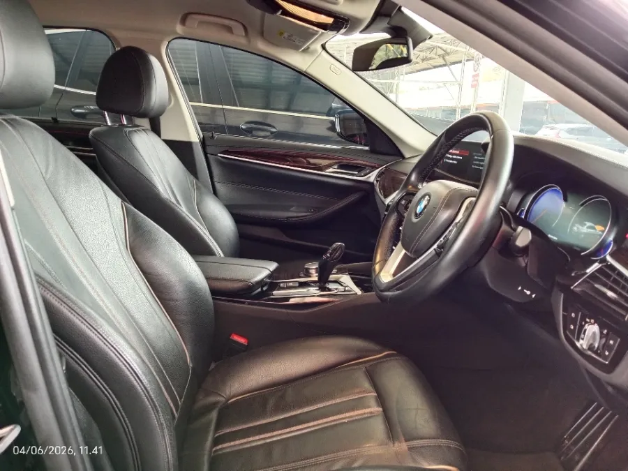 Foto Mobil Bekas Kabin Depan BMW 520i 2.0 tahun 2018