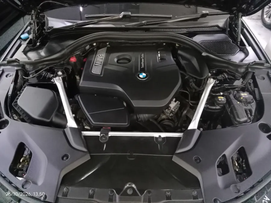 Foto Mobil Bekas Mesin BMW 520i 2.0 tahun 2019