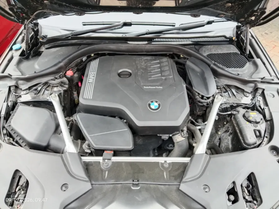 Foto Mobil Bekas Mesin BMW 520i 2.0 tahun 2020