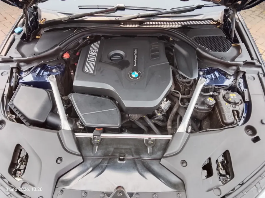 Foto Mobil Bekas Mesin BMW 530i 2.0 tahun 2018