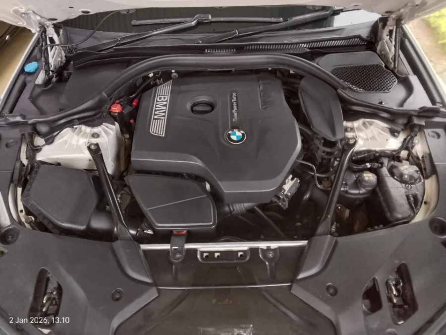 Foto Mobil Bekas Mesin BMW 530i 2.0 Luxury tahun 2017