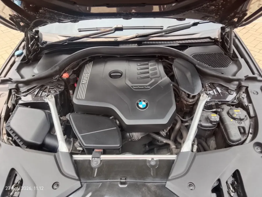 Foto Mobil Bekas Mesin BMW 530i 2.0 M Sport tahun 2019