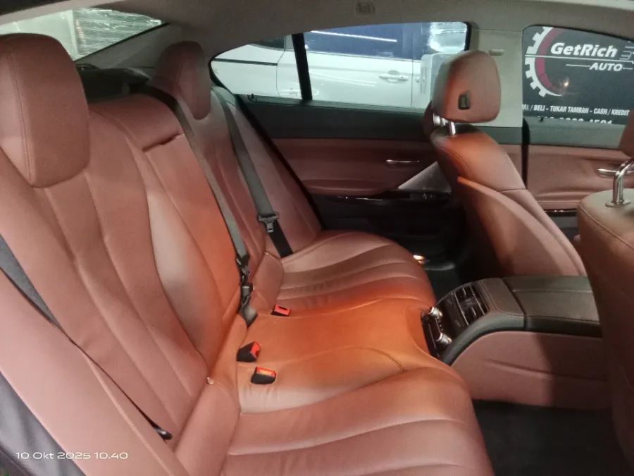 Foto Mobil Bekas Kabin Belakang BMW 640i 3.0 tahun 2013