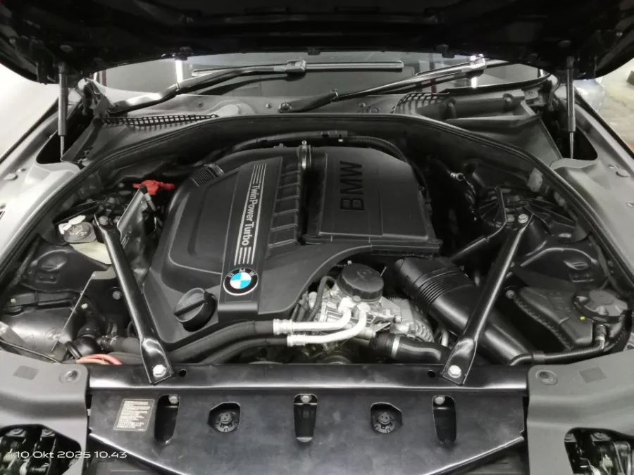 Foto Mobil Bekas Mesin BMW 640i 3.0 tahun 2013