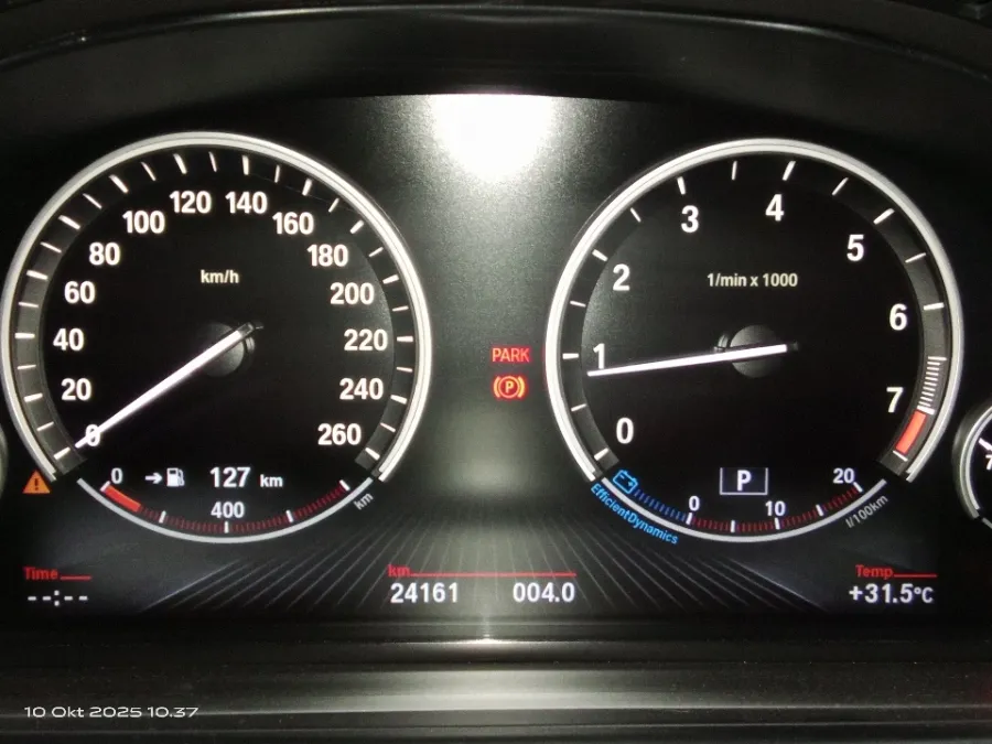 Foto Mobil Bekas Odometer BMW 640i 3.0 tahun 2013