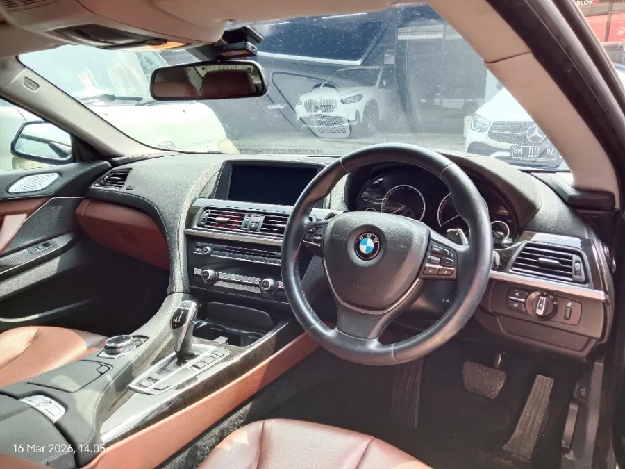 Foto Mobil Bekas Dashboard BMW 640i 3.0 Gran Coupe tahun 2014