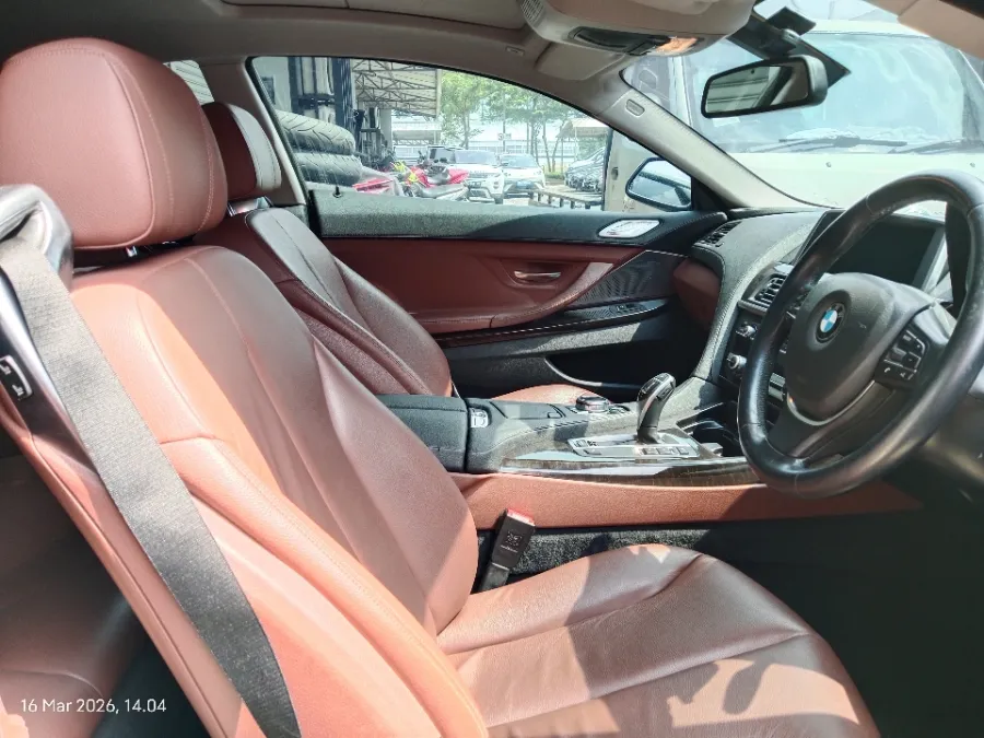 Foto Mobil Bekas Kabin Depan BMW 640i 3.0 Gran Coupe tahun 2014