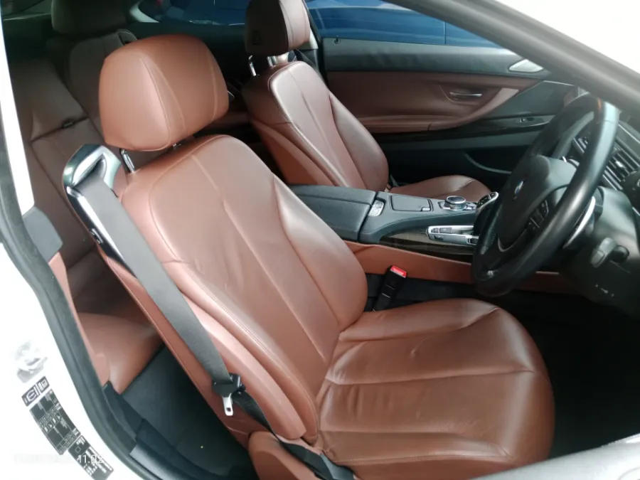 Foto Mobil Bekas Kabin Depan BMW 640i 3.0 Gran Coupe tahun 2014