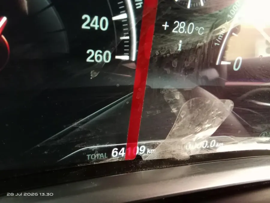 Foto Mobil Bekas Odometer BMW 730Li 2.0 tahun 2017