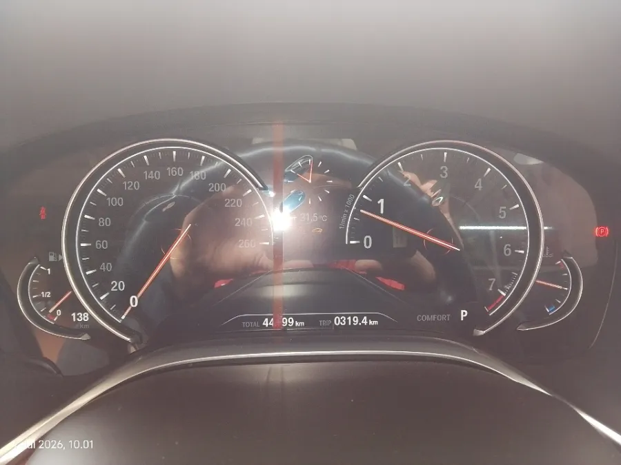 Foto Mobil Bekas Odometer BMW 730Li 2.0 tahun 2018