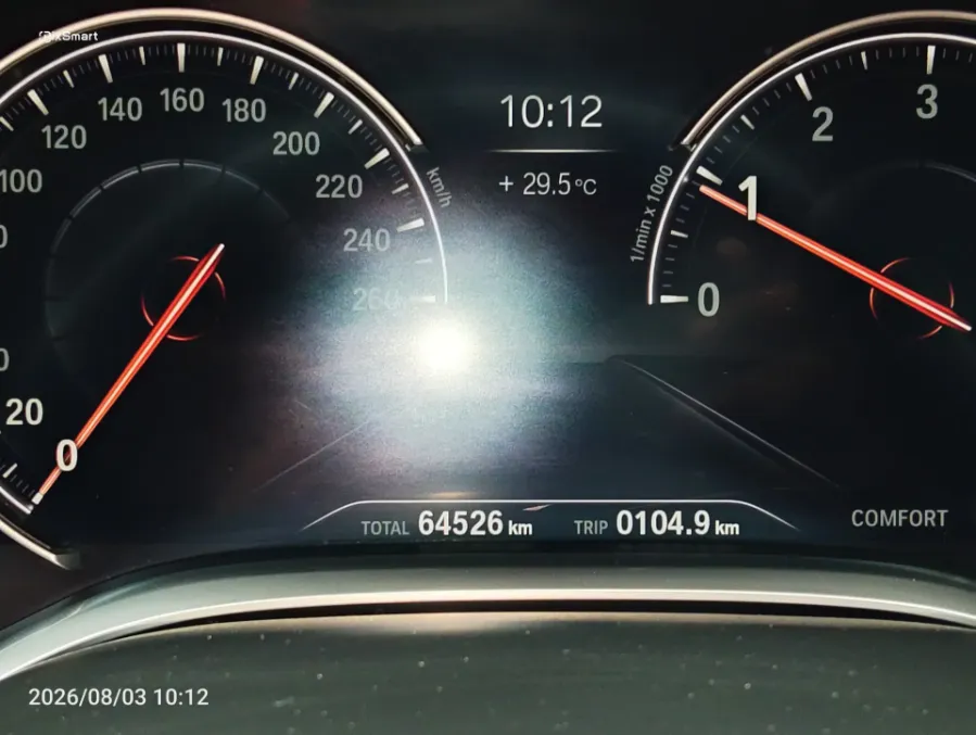 Foto Mobil Bekas Odometer BMW 730Li 2.0 tahun 2019