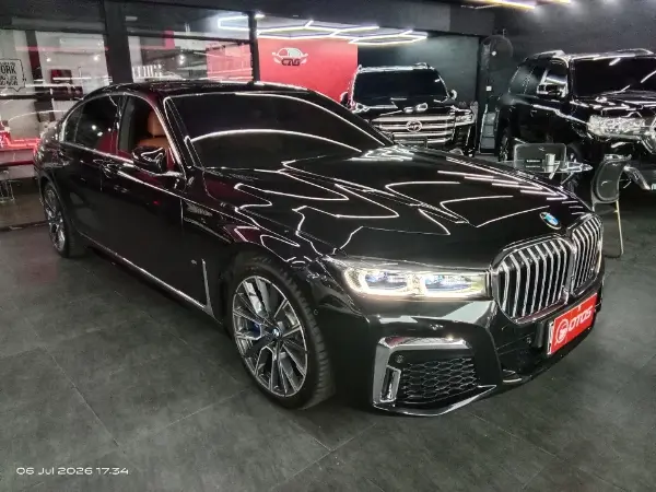 2020 BMW 730Li 2.0 - Foto 1 dari 6
