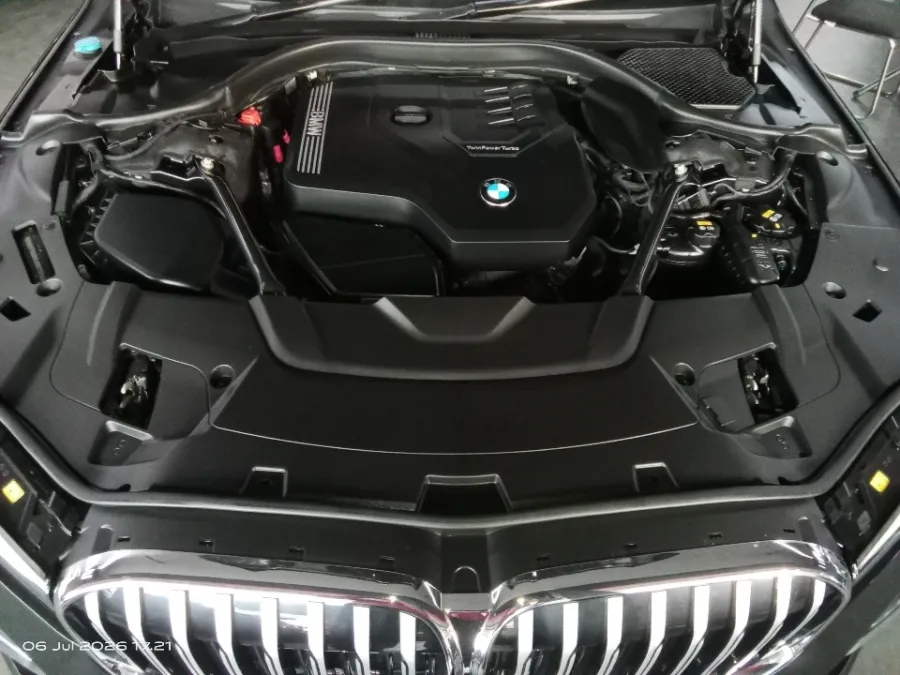 Foto Mobil Bekas Mesin BMW 730Li 2.0 tahun 2020