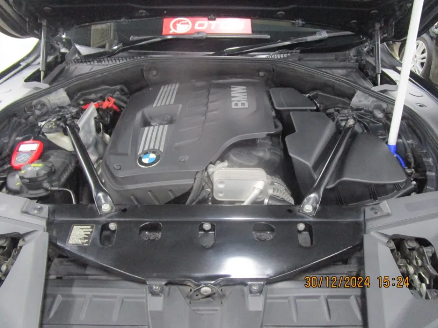 Foto Mobil Bekas Mesin BMW 730Li 3.0 tahun 2014